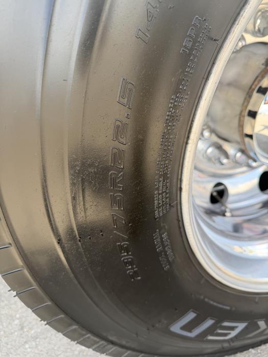 2019 Peterbilt 579-9