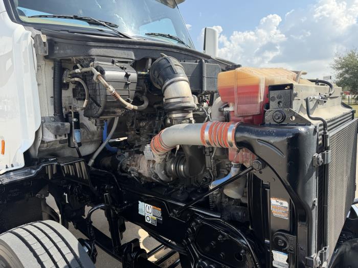 2019 Peterbilt 579-18