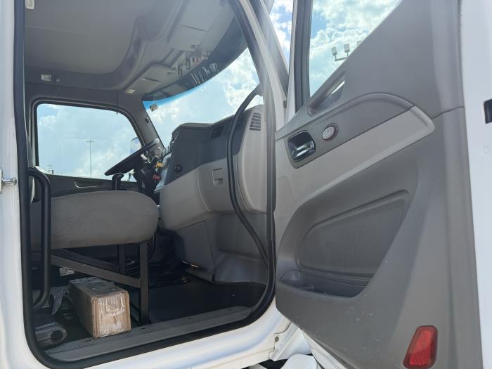 2019 Peterbilt 579-21