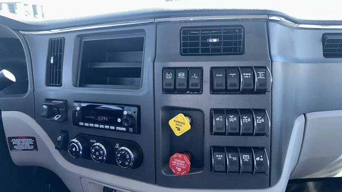 2026 Peterbilt 567-25