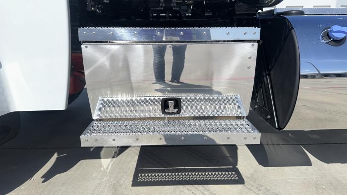 2026 Peterbilt 567-17