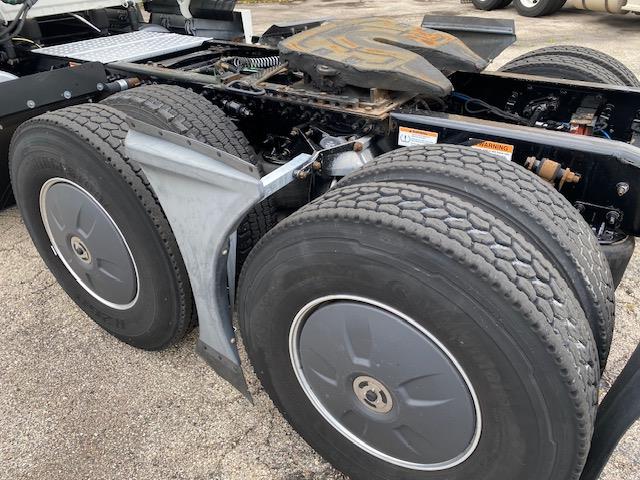 2020 Freightliner Cascadia-5 2020 Freightliner Cascadia-5