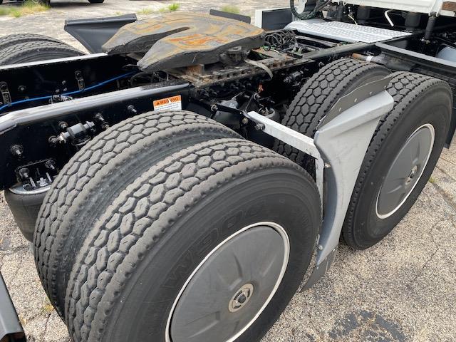 2020 Freightliner Cascadia-7 2020 Freightliner Cascadia-7