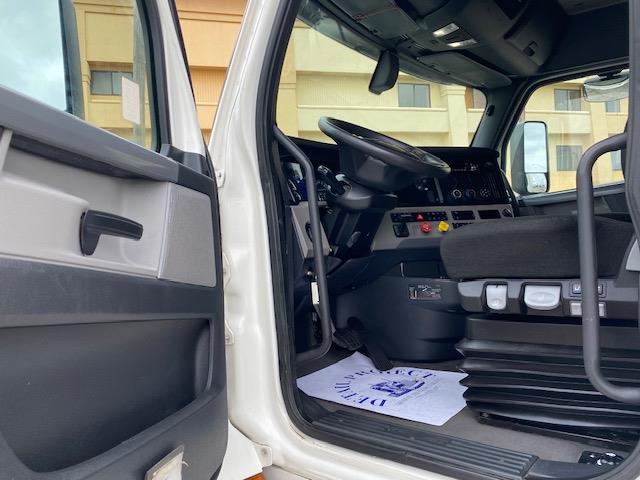 2020 Freightliner Cascadia-14 2020 Freightliner Cascadia-14