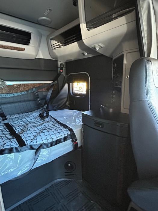 2026 Peterbilt 589-5