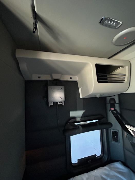 2026 Peterbilt 589-8