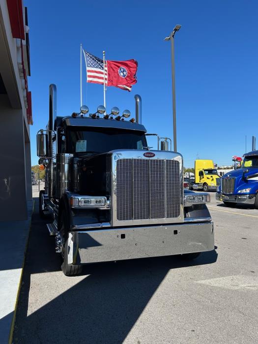 2026 Peterbilt 589-11