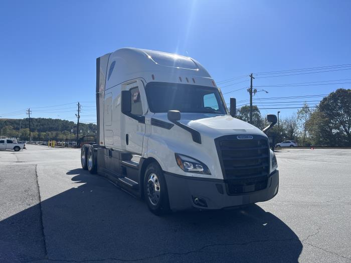 2021 Freightliner Cascadia 126" Sleeper Cab photo 4