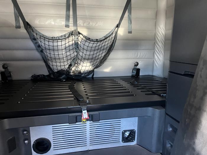 2021 Freightliner Cascadia-11