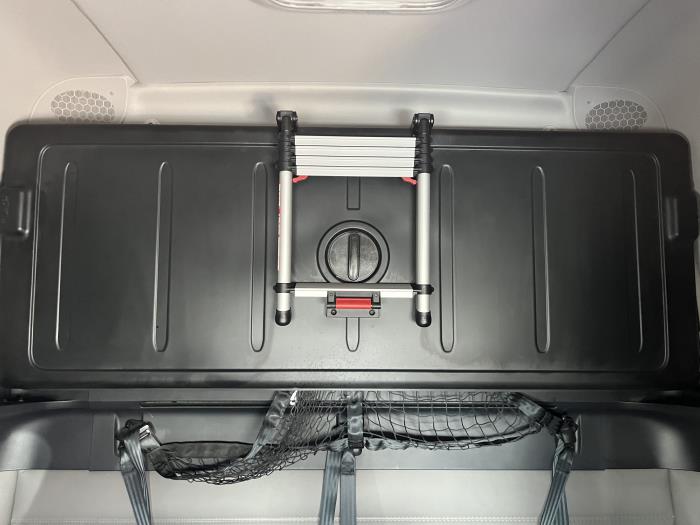 2021 Freightliner Cascadia-12