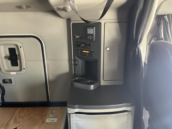 2022 Peterbilt 579-10