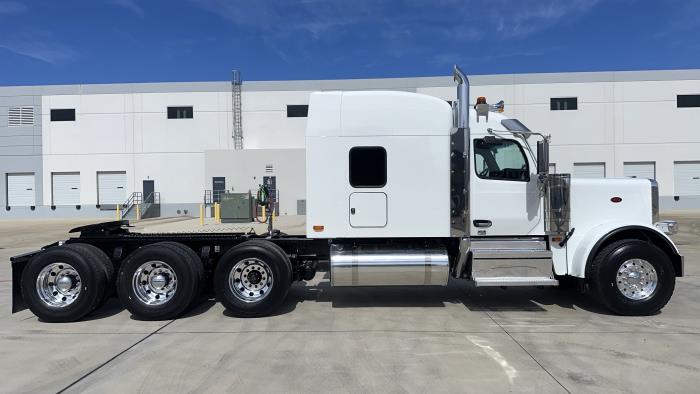 2026 Peterbilt 589-4