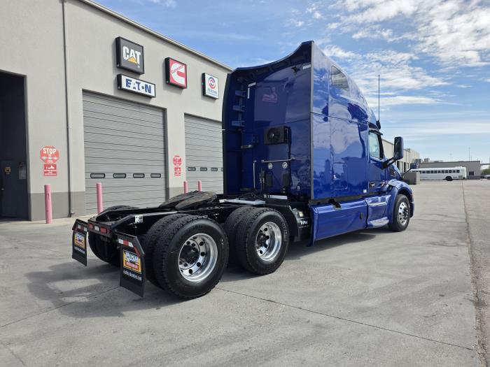 2022 Peterbilt 579-5