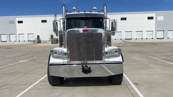2026 Peterbilt 589-2