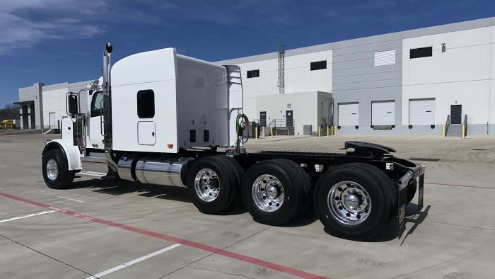 2026 Peterbilt 589-7