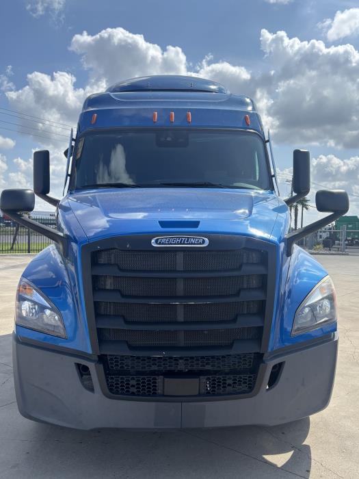 2020 Freightliner Cascadia-1