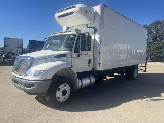 2016 International 4300 DuraStar 4300 photo 2