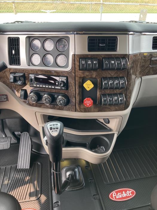 2026 Peterbilt 589-16