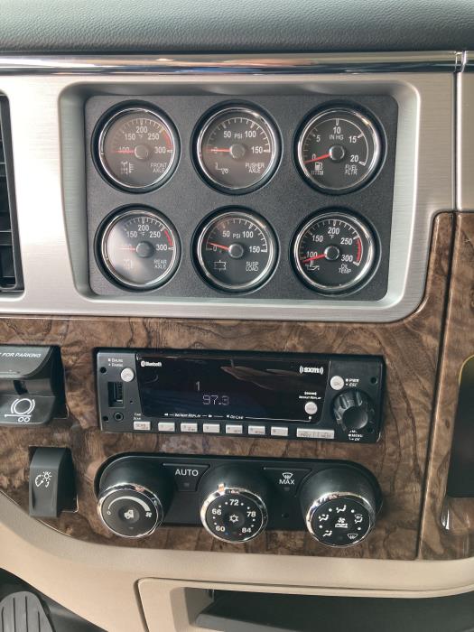 2026 Peterbilt 589-18