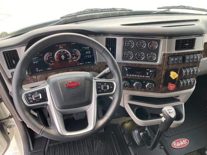 2026 Peterbilt 589-11