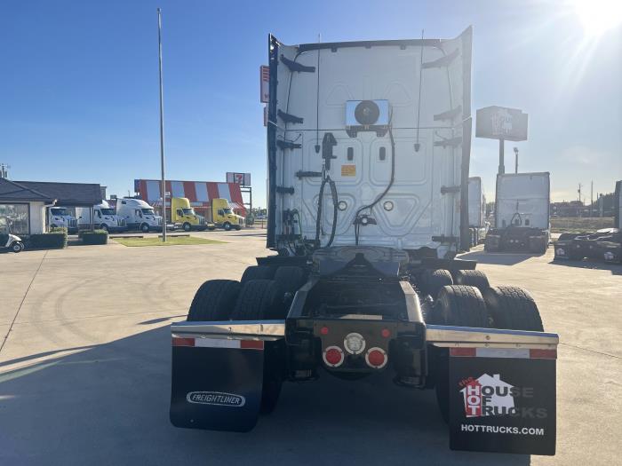 2022 Freightliner Cascadia-6 2022 Freightliner Cascadia-6