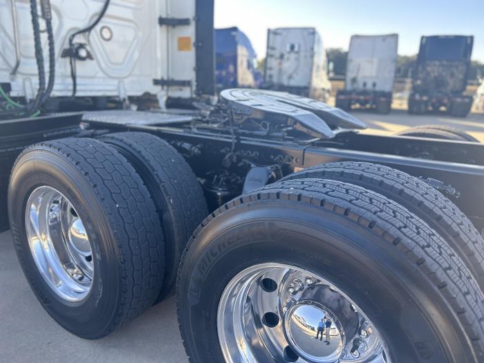 2022 Freightliner Cascadia-19 2022 Freightliner Cascadia-19