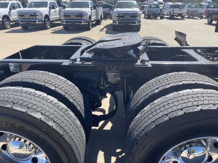 2020 Peterbilt 579-8