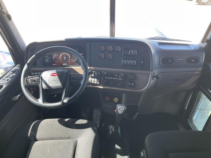 2024 Peterbilt 389-29