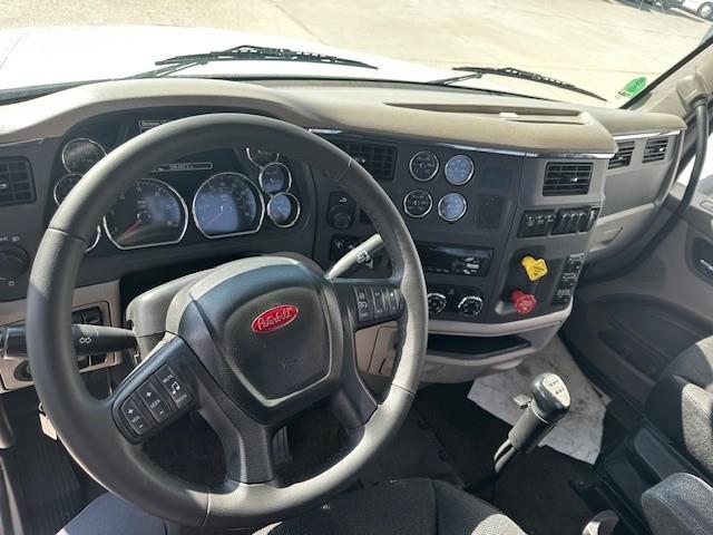 2019 Peterbilt 579-6