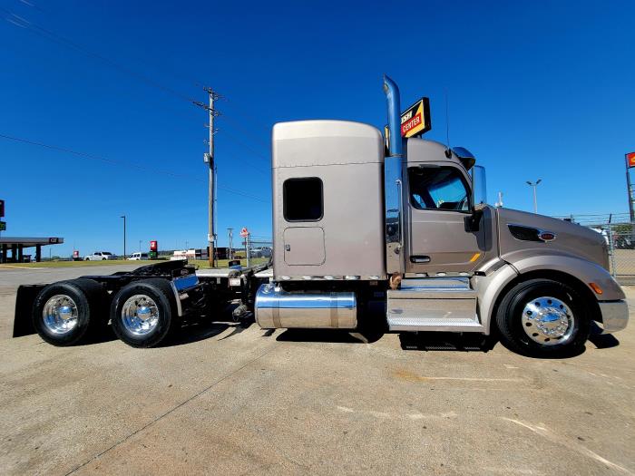 2020 Peterbilt 579-15