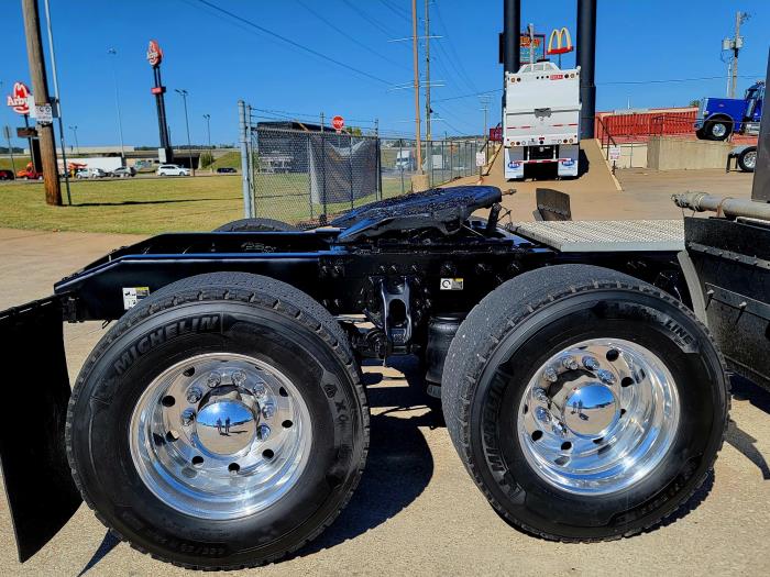 2020 Peterbilt 579-11