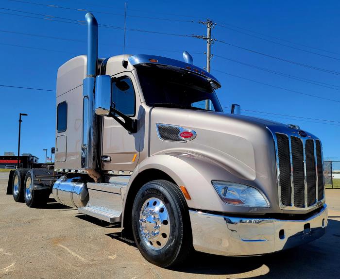 2020 Peterbilt 579-16