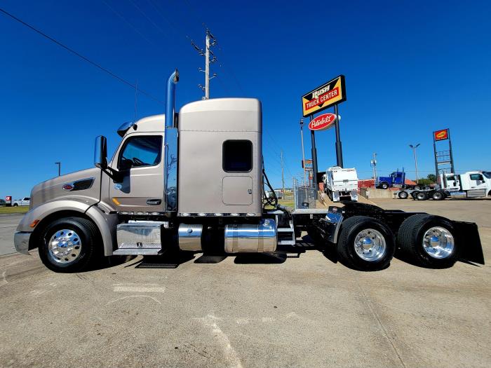 2020 Peterbilt 579-4