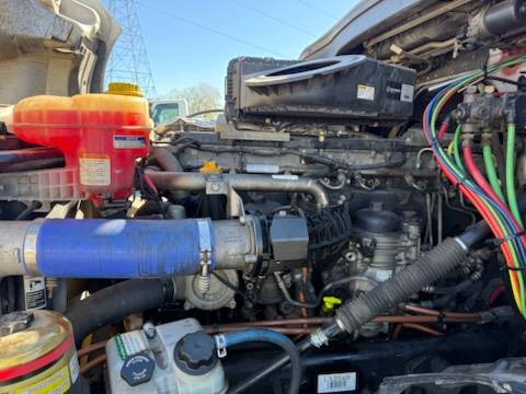 2020 Freightliner Cascadia-6