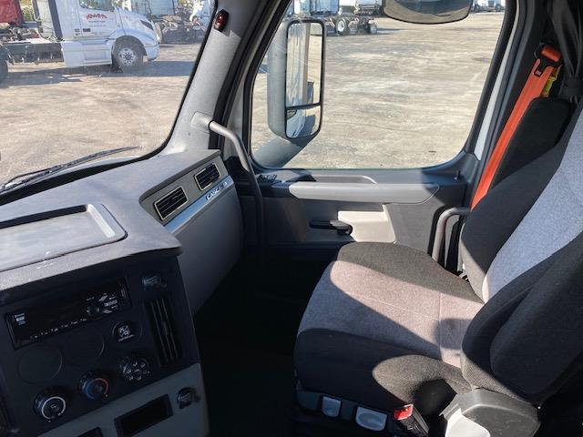 2020 Freightliner Cascadia-20 2020 Freightliner Cascadia-20