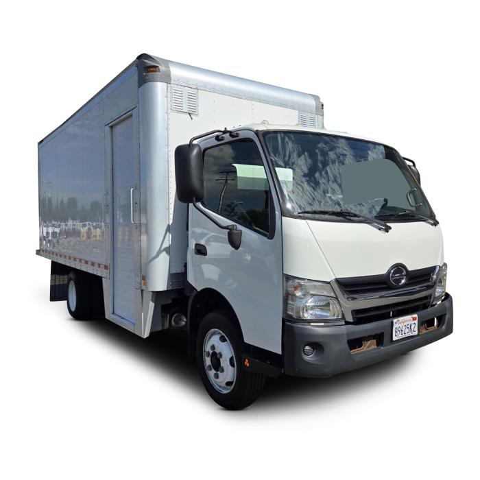 2018 Hino 195-0