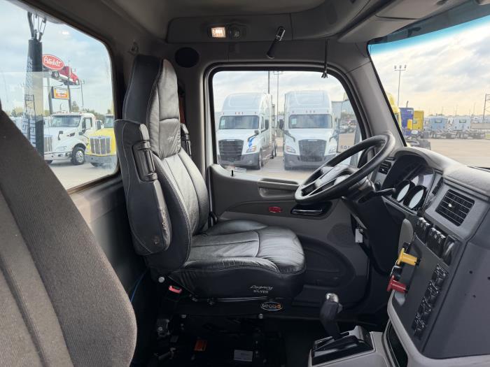 2018 Peterbilt 579-23