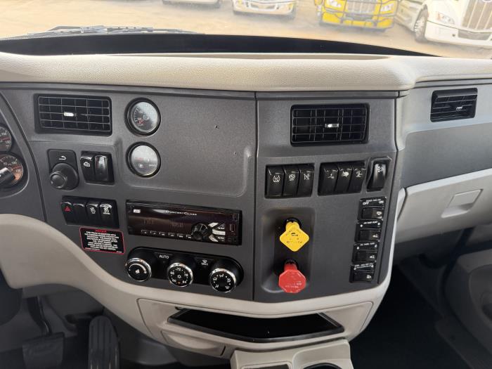 2018 Peterbilt 579-29