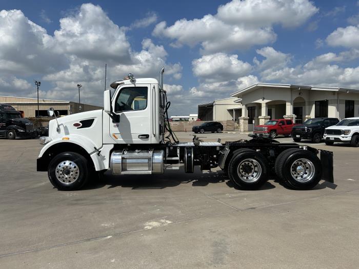 2020 Peterbilt 567-2