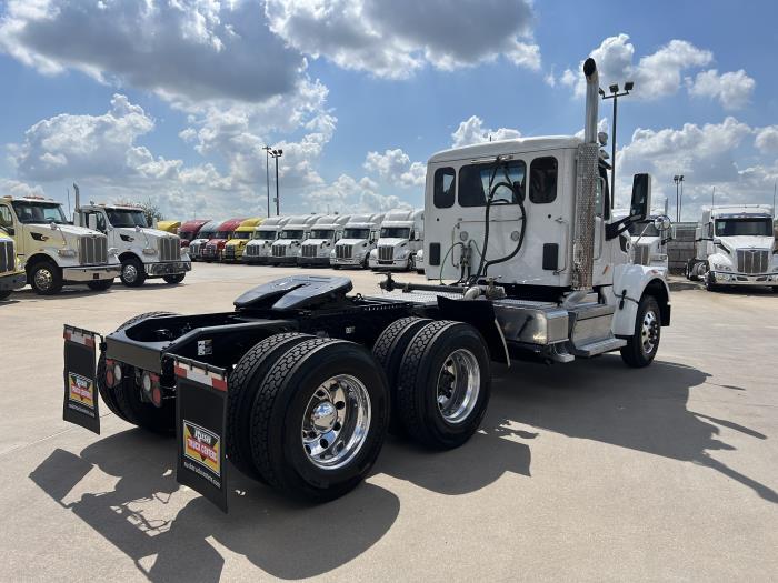 2020 Peterbilt 567-5