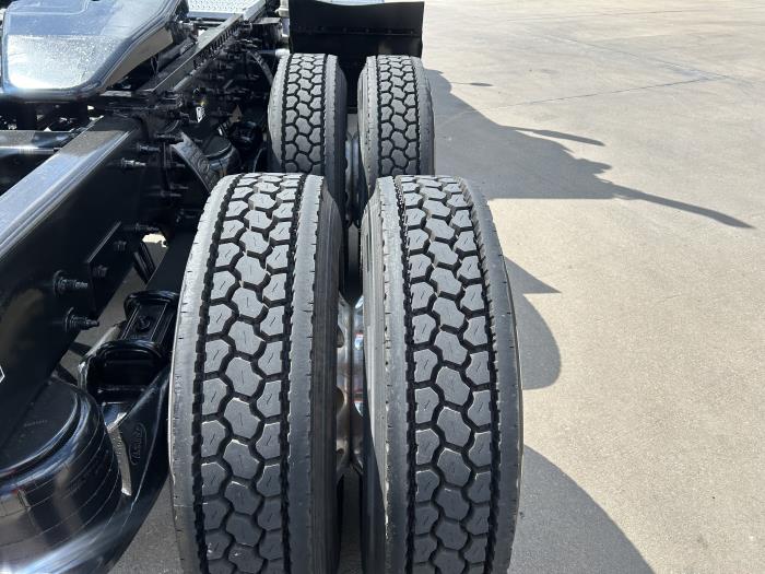 2020 Peterbilt 567-11