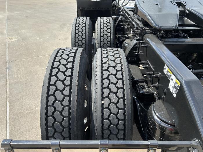 2020 Peterbilt 567-12