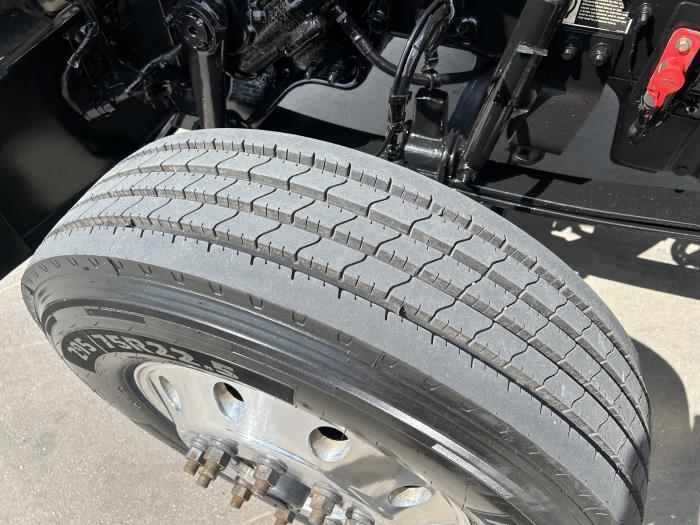 2020 Peterbilt 567-18