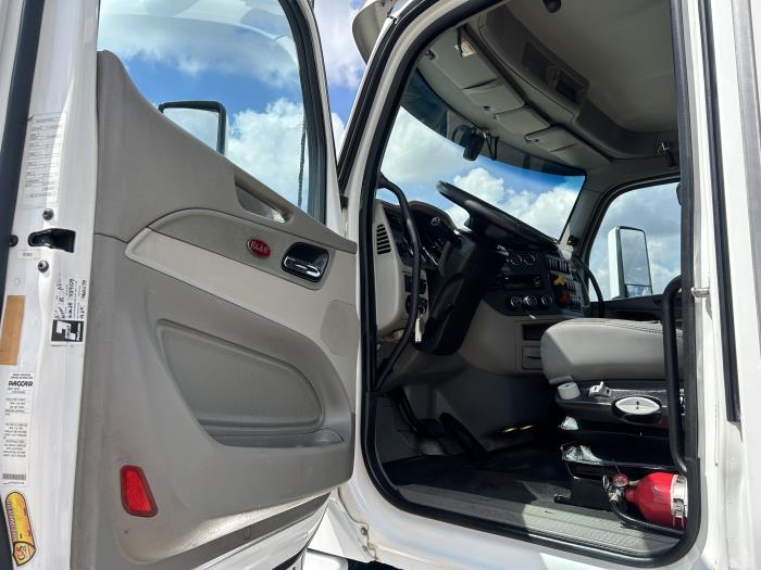2020 Peterbilt 567-24
