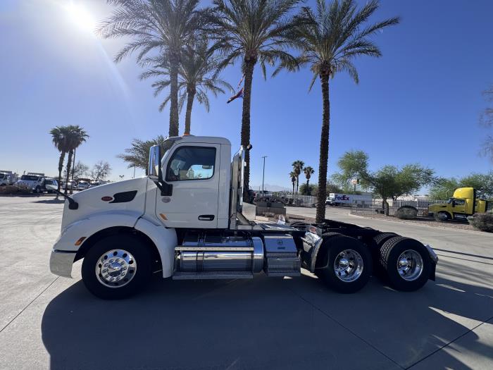 2020 Peterbilt 579-2