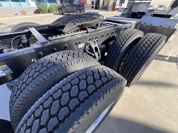 2020 Peterbilt 579-8