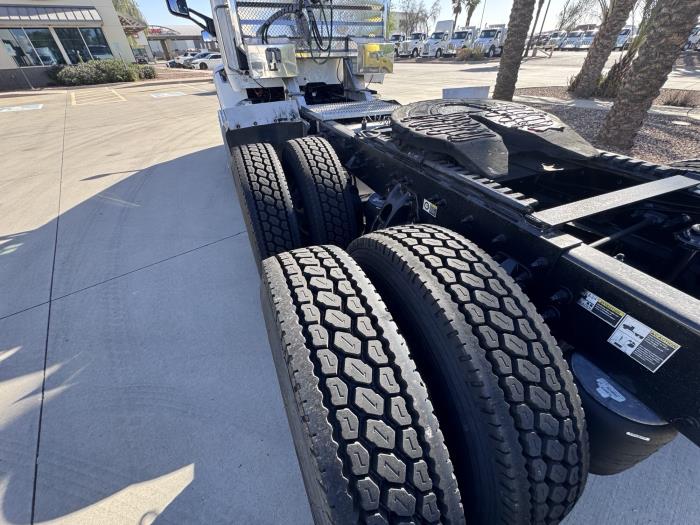 2020 Peterbilt 579-10