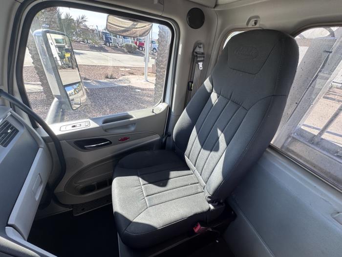 2020 Peterbilt 579-15