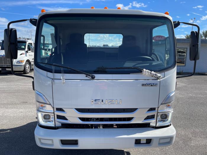 2025 Isuzu NPR-HD-4