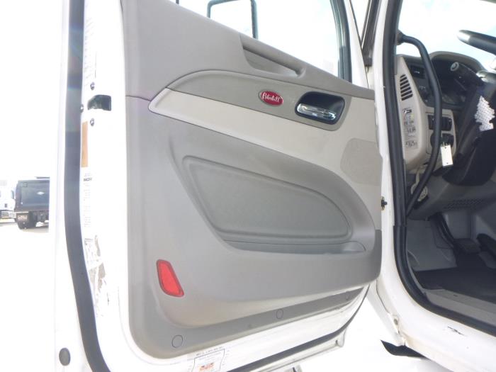 2019 Peterbilt 579-13